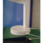 Biała lampa stołowa Wilmer port USB-C 2512305001 Nordlux
