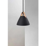kinkiecik.pl Czarna lampa wisząca w stylu skandynawskim Strap 16 - DFTP 84303003