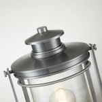 Średnia latarnia stojąca Booker – 1 źródło światła QN-BOOKER3-M-IA Elstead Lighting
