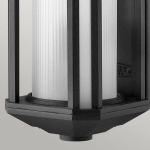 Średnia latarnia naścienna Castelle – 1 źródło światła – Czarna QN-CASTELLE-M-BLK Elstead Lighting