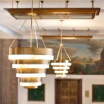 Lampa wisząca Echelon – 8 źródeł światła QN-ECHELON-8P Elstead Lighting