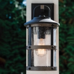 Mała latarnia naścienna Lakehouse – 1 źródło światła QN-LAKEHOUSE2-S-DZ IP44 Elstead Lighting