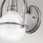 Kinkiet Somerset – 1 źródło światła – Opalowe szkło – Szczotkowany nikiel QN-SOMERSET1-BN Elstead Lighting