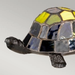 Dekoracyjna lampka w kształcie żółwia lądowego Tiffany – Wbudowany moduł LED QZ-TORTOISE-TL Elstead Lighting