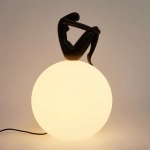 Lampa stołowa WOMAN-2 ,47 cm - czarna figura, biały klosz - zdjęcie produktu