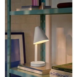 Biała lampa stołowa Wilmer port USB-C 2512305001 Nordlux