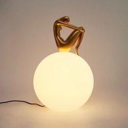 Lampa stołowa WOMAN-2 ,47 cm -złota figura, biały klosz - zdjęcie produktu
