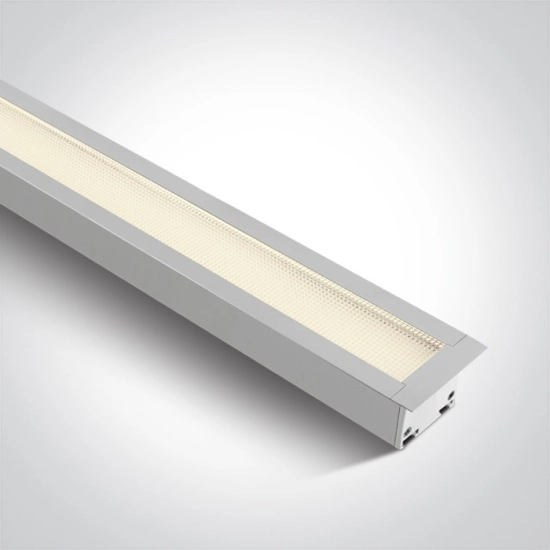 WHITE RECESSED UGR19 40W CCTV PV 230V 38145AR/W/V ONE LIGHT