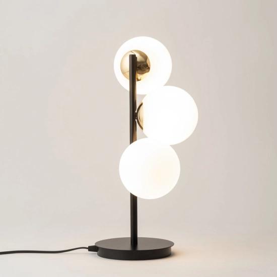Lampka z białymi kulistymi kloszami Sigma Lighting – PIANO 50364