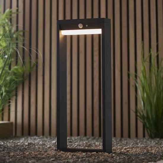 Kinkiecik.pl Lampa solarna stojąca DANNAH POST PHOTOCELL & PIR 96935 ENDON