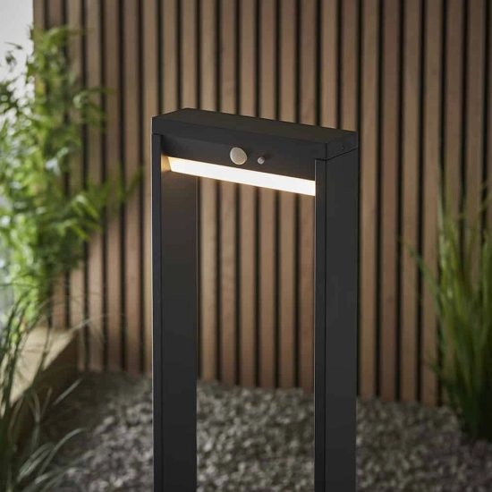 Kinkiecik.pl Lampa solarna stojąca DANNAH BOLLARD PHOTOCELL & PIR 96936 ENDON