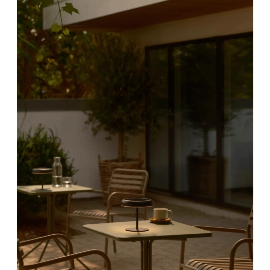 Czarna lampa przenośna Elmer Solar IP44, Moodmaker™ 2518305003 Nordlux
