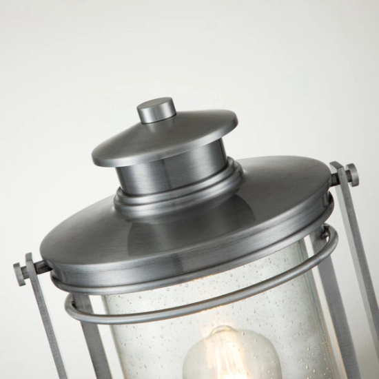 Średnia latarnia stojąca Booker – 1 źródło światła QN-BOOKER3-M-IA Elstead Lighting