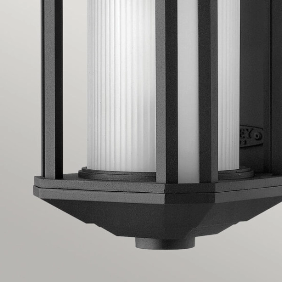 Mała latarnia naścienna Castelle – 1 źródło światła – Czarna QN-CASTELLE-S-BLK Elstead Lighting
