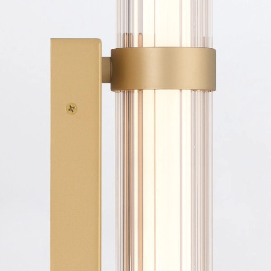 Średni kinkiet LED Fayton – Matowe złoto QN-FAYTON-M-BG Elstead Lighting