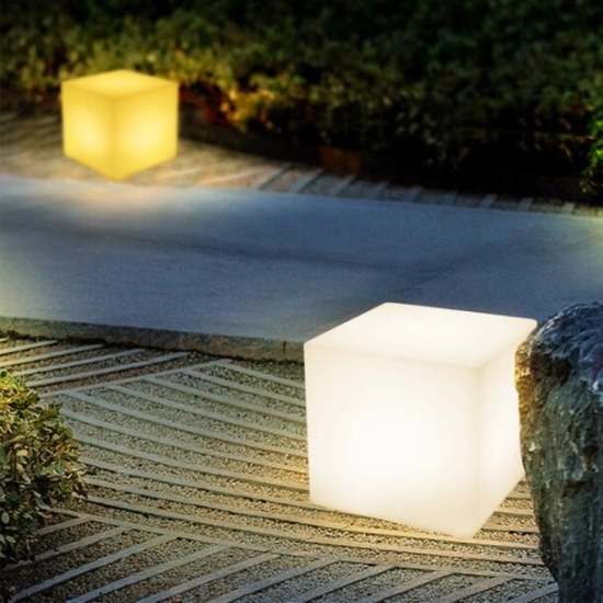 Lampa ogrodowa kostka CUBIC LED M RGBW 16 kolorów 35 cm - zdjęcie produktu