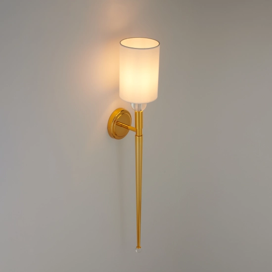 Lampa ścienna DAMA 92 cm- złoty kinkiet z białym abażurem - zdjęcie produktu
