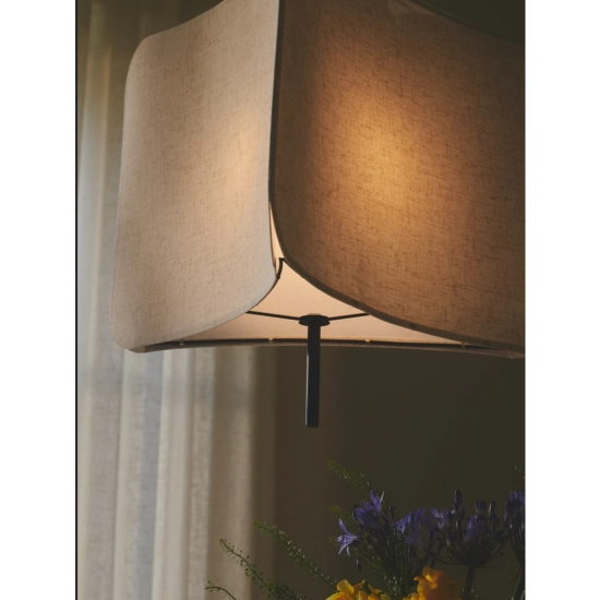 Wisząca lampa Tinto z trójkątnym abażurem 2412173003 Nordlux